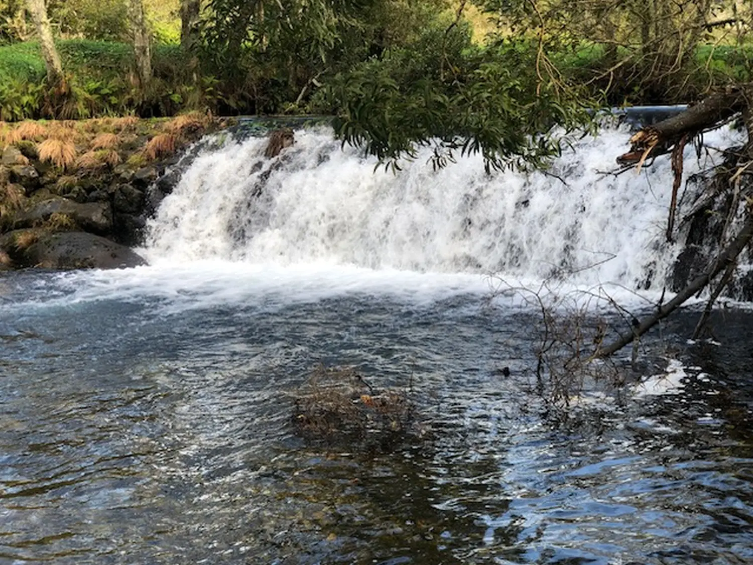 Kleiner Wasserfall